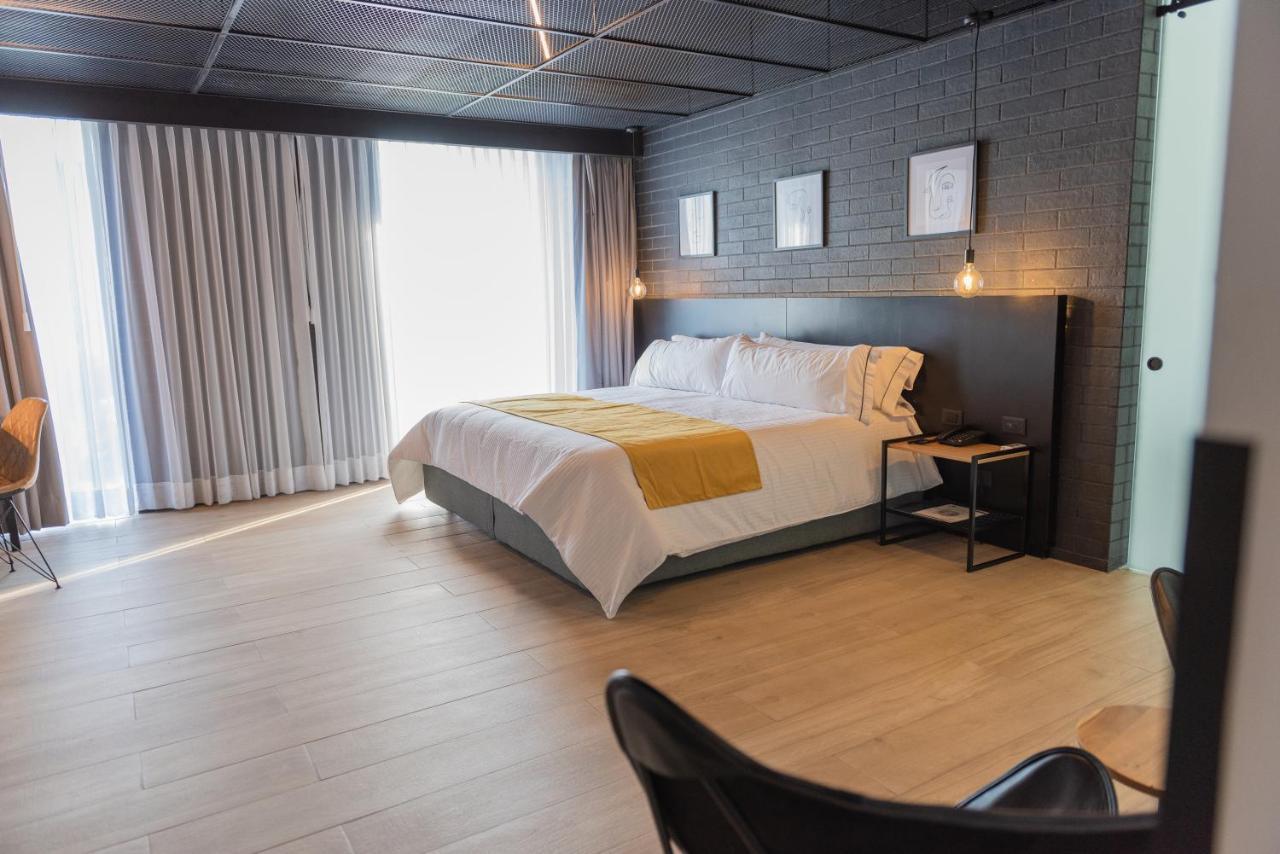 Fulton Business Luxury Hotel Guadalajara Exteriör bild